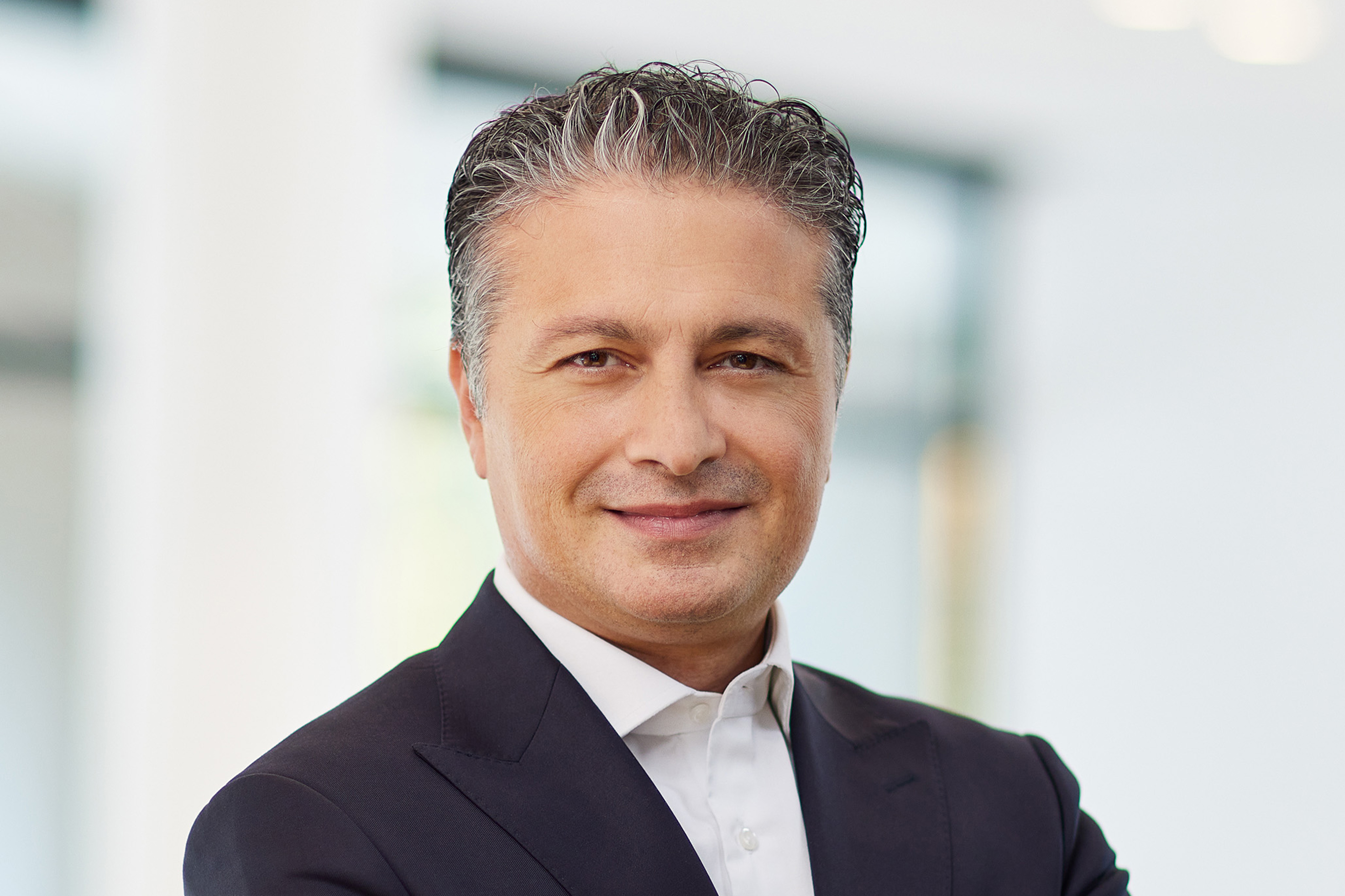 Porträtfoto von Yilmaz Alan